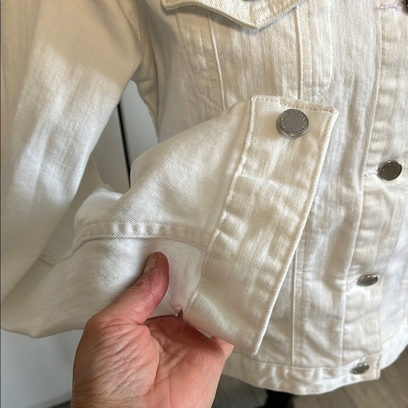 MICHAEL KORS NWOT White Women’s Denim Jean Jacket, Size L - Picture 3 of 8